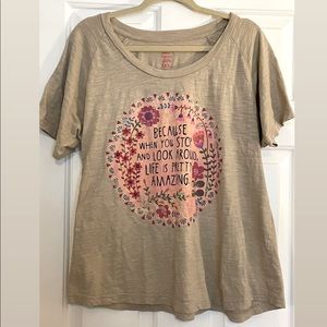 Natural Life graphic tee